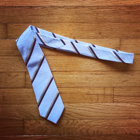 Louis Vuitton LV silk tie New with Flaw - Picture 4 of 9